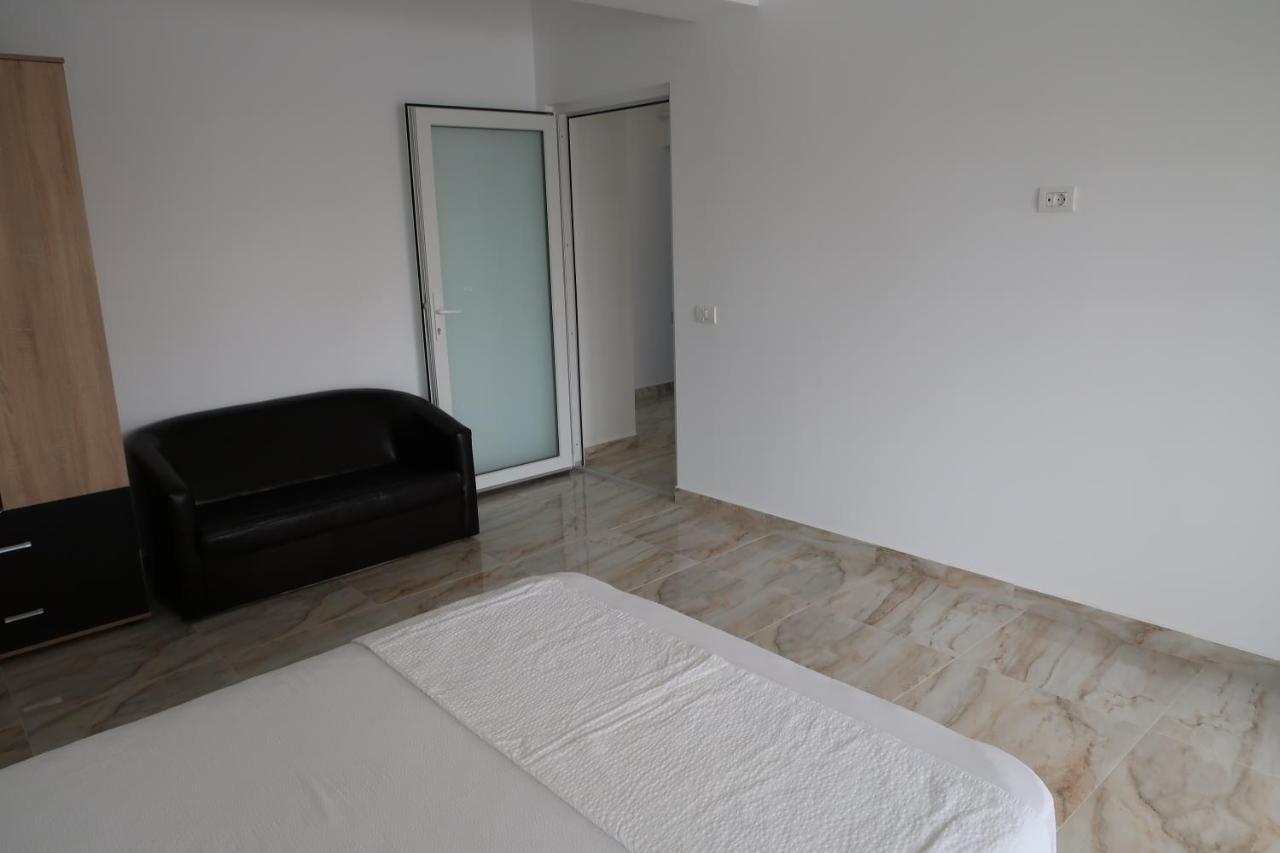 Home Space Two Năvodari Екстериор снимка